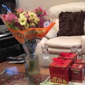 Meet your Posher, Hoa huong